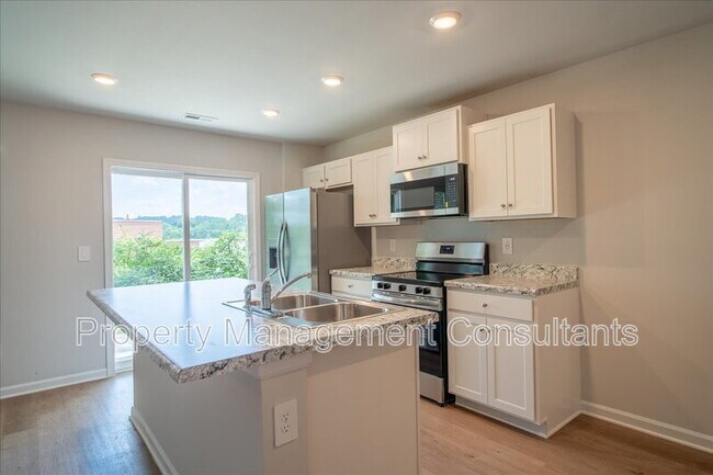 Building Photo - 4151 Hudson Ct SW