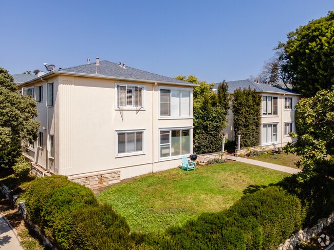 Building Photo - 401-409 San Vicente Blvd