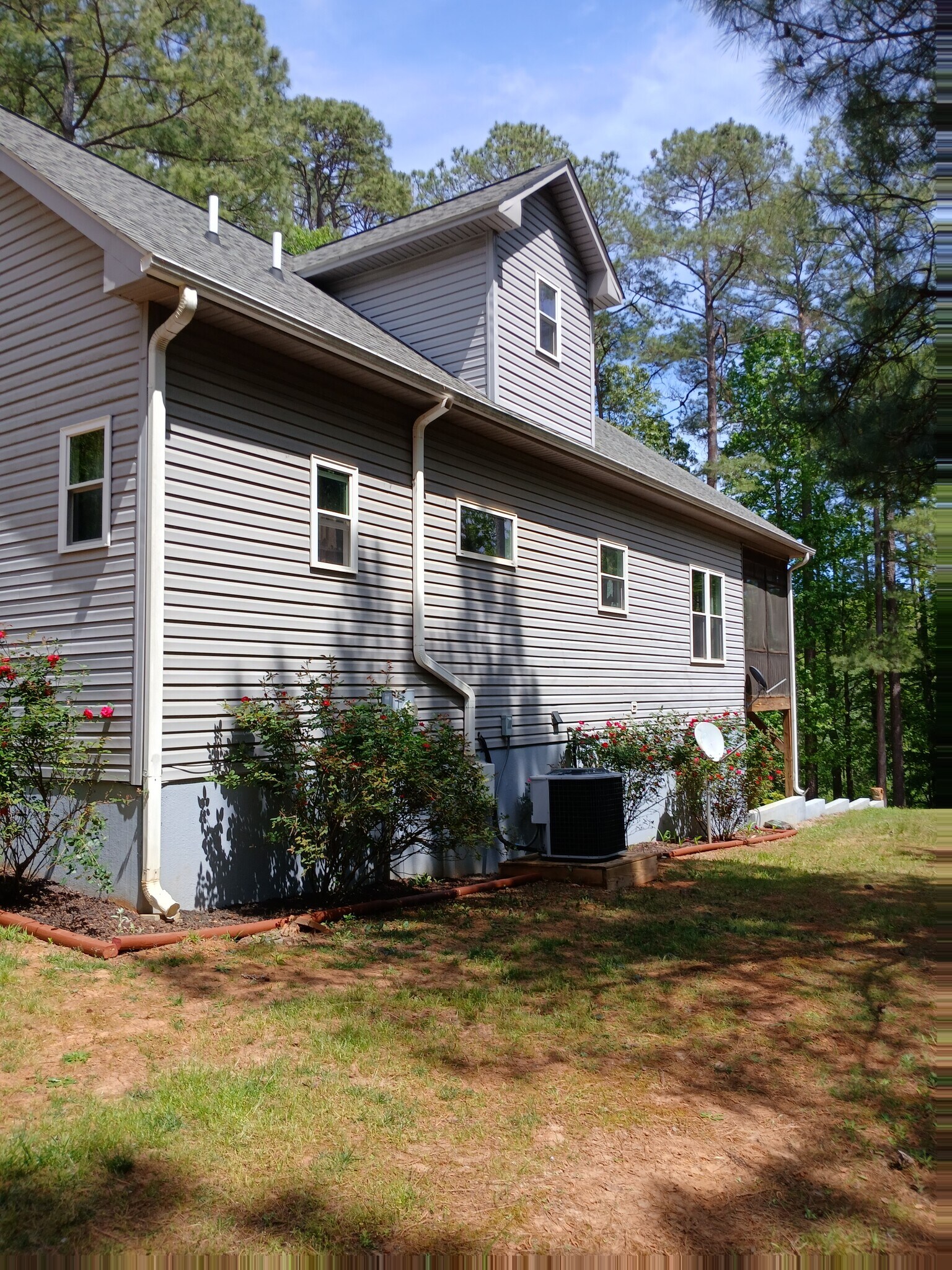 Building Photo - 3317 Birdsong Rd