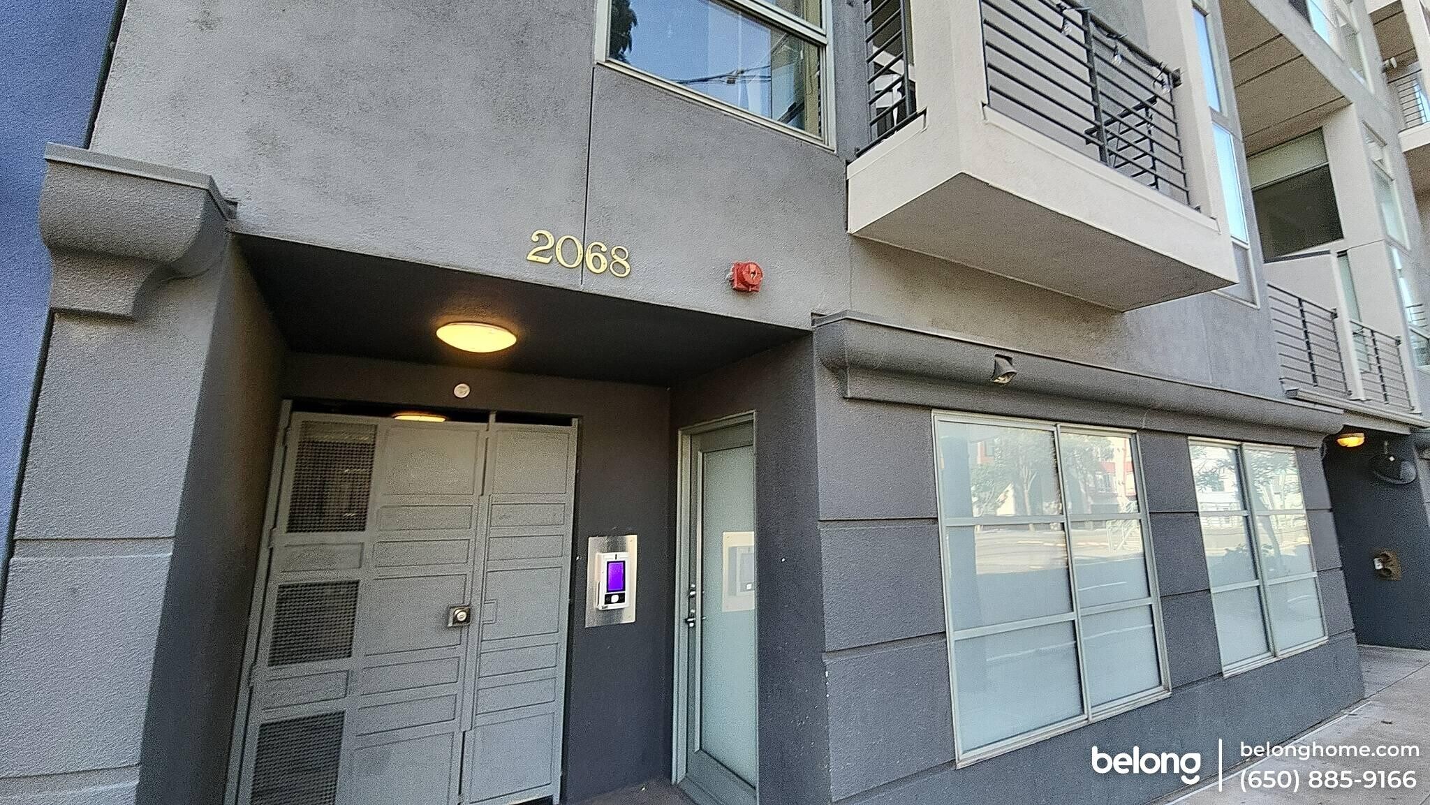 Building Photo - 2068 3rd St