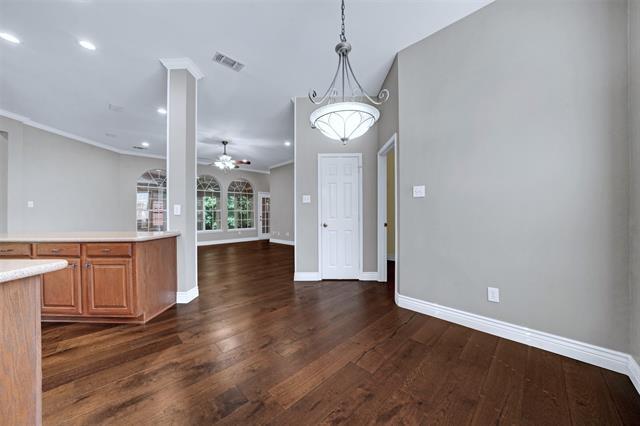Building Photo - 2413 London Dr
