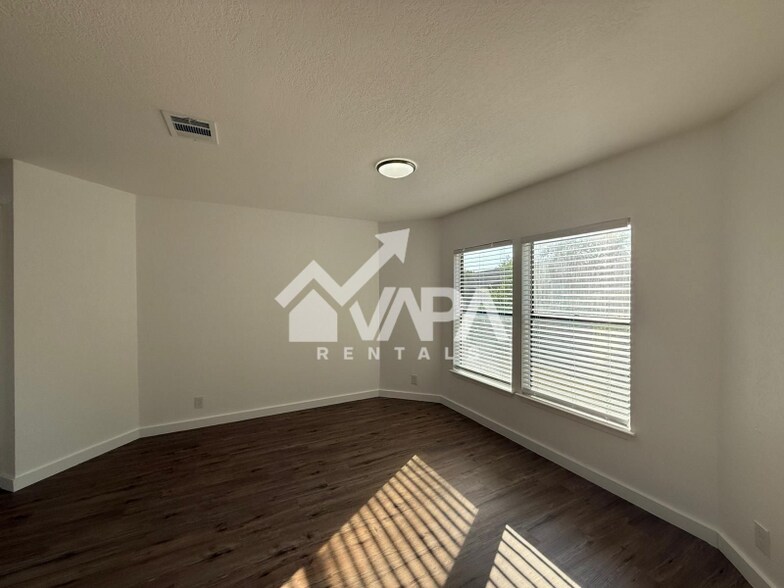Building Photo - 7302 Mystery Ridge Dr