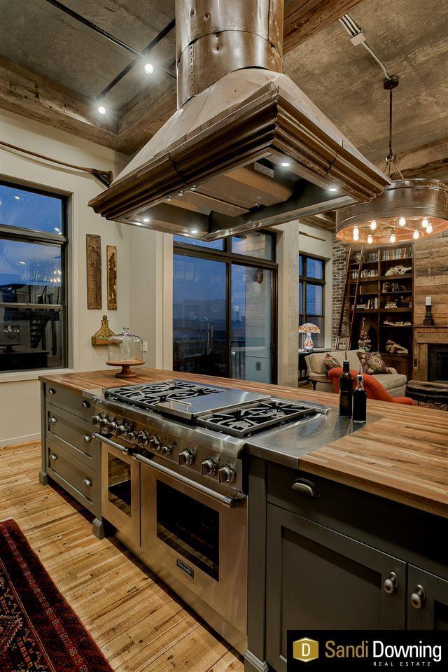 Building Photo - 1308 Jackson St