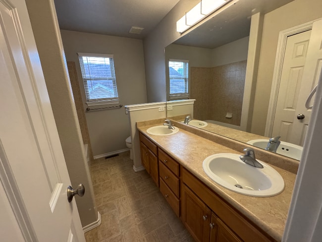 Building Photo - 8852 Stony Creek Dr