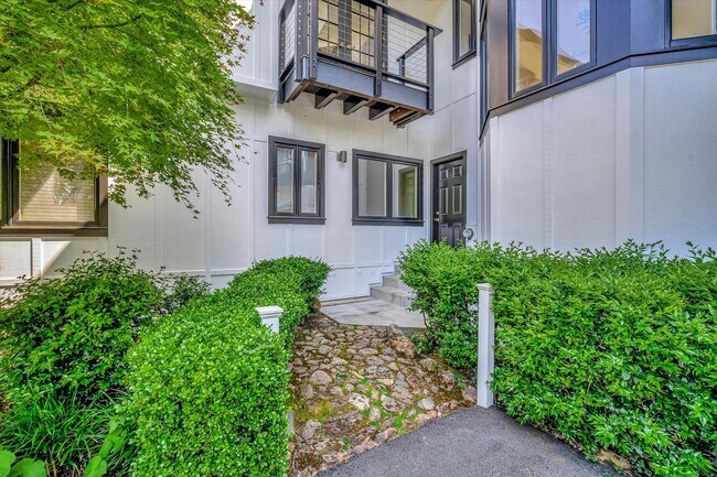 Building Photo - Welcome to Your Luxurious Napa Valley Retr...