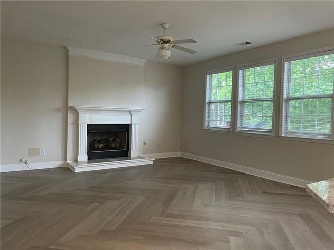 Building Photo - 1624 Hampton Hollow Trail
