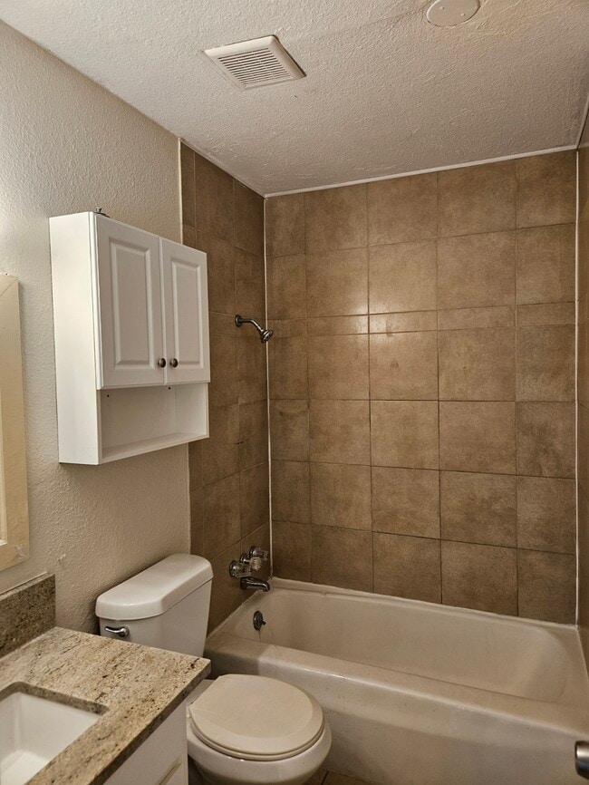 Building Photo - 611 Dewberry Dr