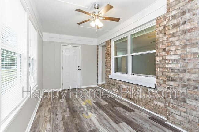 Building Photo - 508 Whiterock Lane