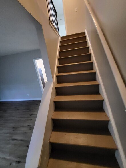 Building Photo - 9310 Cedar Ridge Dr NW