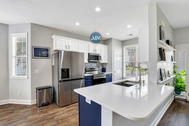 Building Photo - Stunning 3-Bedroom Home in University Park – Move-In Ready!