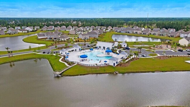 Building Photo - 425 Ribiero Dr