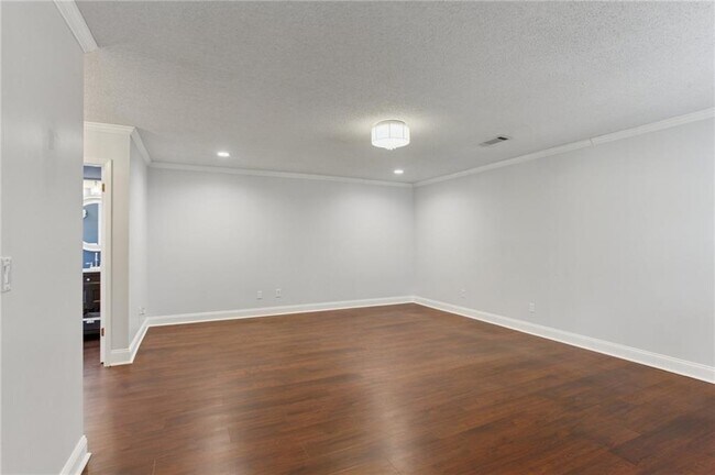 Building Photo - 2238 N River Trail