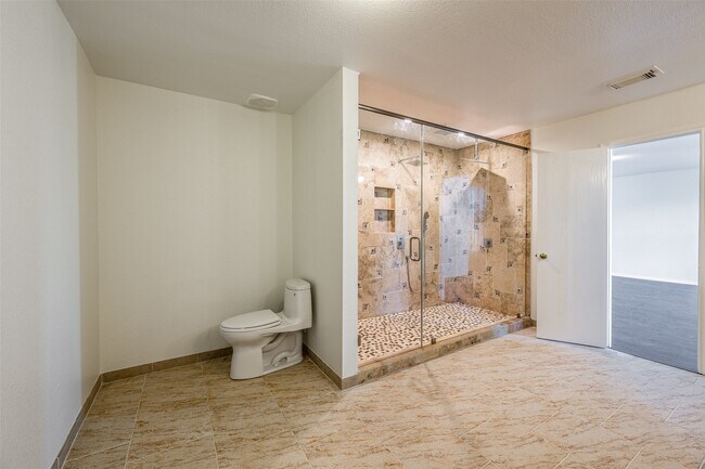 Building Photo - 19827 Rustic Lake Ln