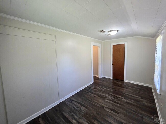 Building Photo - 5404 N Blue Angel Pkwy