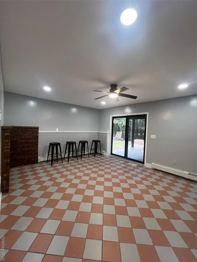 Building Photo - 60 Sunflower Dr