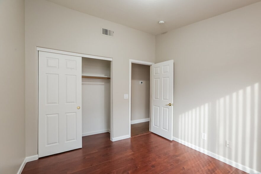 Building Photo - 17811 N 41st Pl