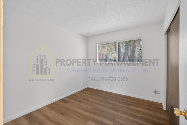 Building Photo - 8973 El Mirador Dr