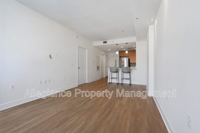 Building Photo - 3600 S Glebe Rd