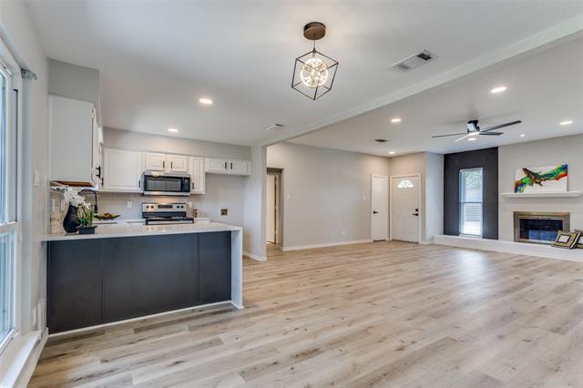 Building Photo - 900 Hillside Ln