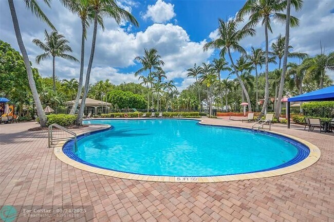 Building Photo - 5418 Sunseeker Blvd