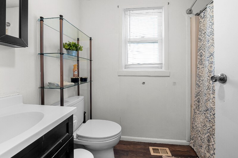 Building Photo - 275 S 150 W Rd