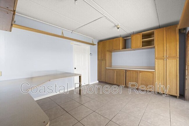 Building Photo - 12356 Capri Cir N