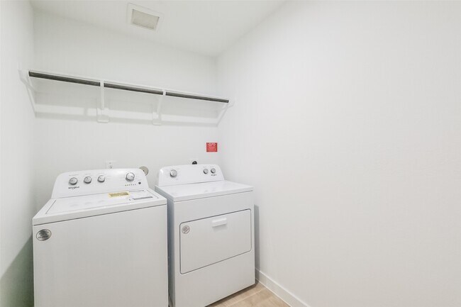 Building Photo - 31718 Hallington Hl Ln