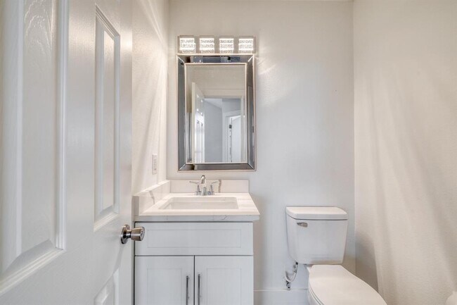 Building Photo - 277 Paddington Dr