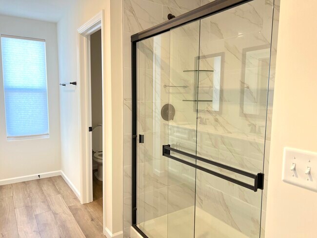 Building Photo - 6257 Sandbelt Dr