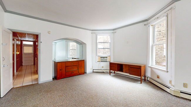 Building Photo - 4519 N Artesian Ave