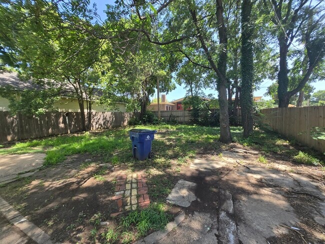 Primary Photo - 252 N Lorraine Ave