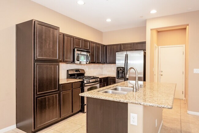 Building Photo - 10119 Watchtide Ct