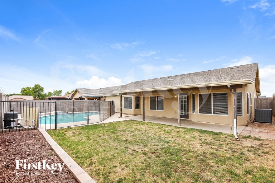 Building Photo - 3645 E Shapinsay Dr