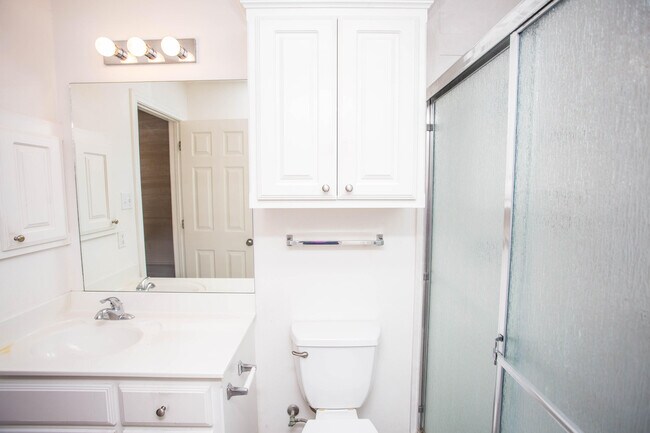 Building Photo - 3114 111th St