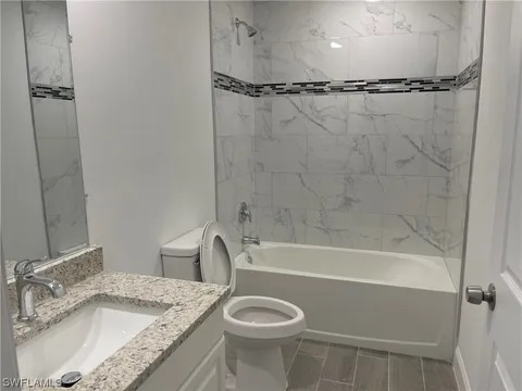 Building Photo - 320-322 Ivan Ave S