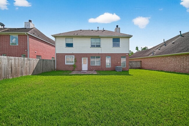 Building Photo - 4806 Sunshine Dr