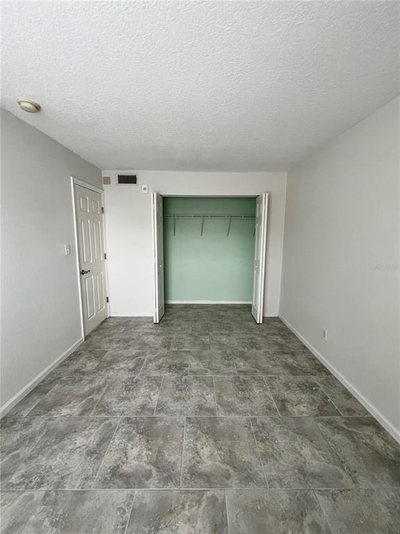Building Photo - 5111 Coquina Key Dr SE