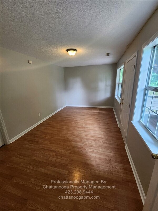 Building Photo - 6815 Benwood Dr