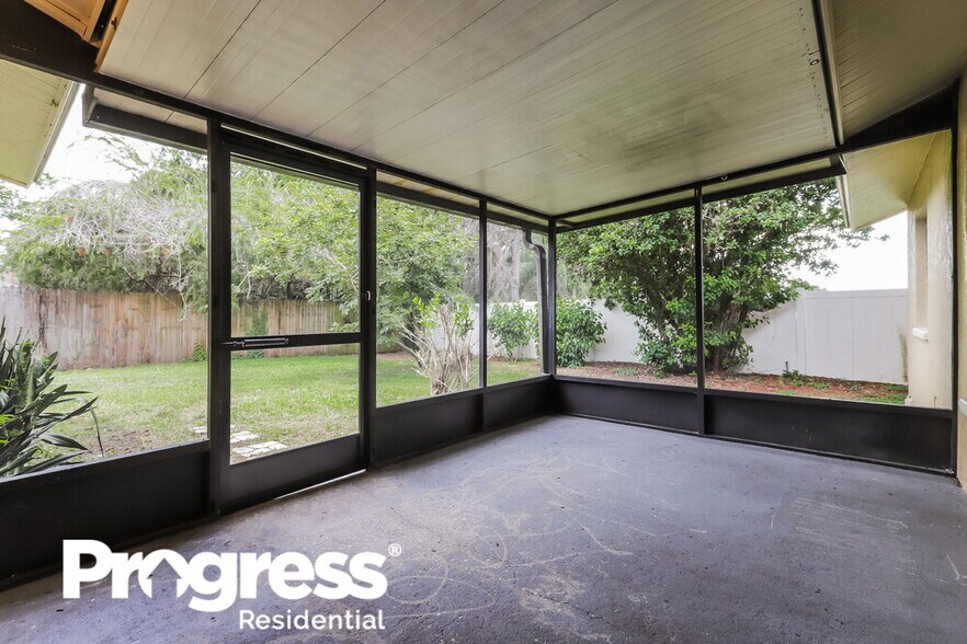 Building Photo - 1401 Glenmere Dr