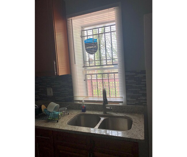 Building Photo - 3832 Cottage Ave