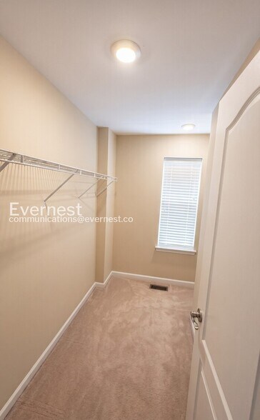 Building Photo - 1735 Hudgins Farm Cir