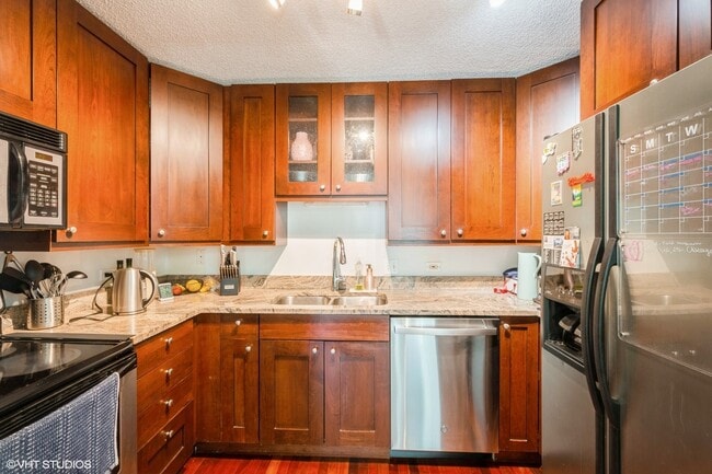 Building Photo - 440 N McClurg Ct