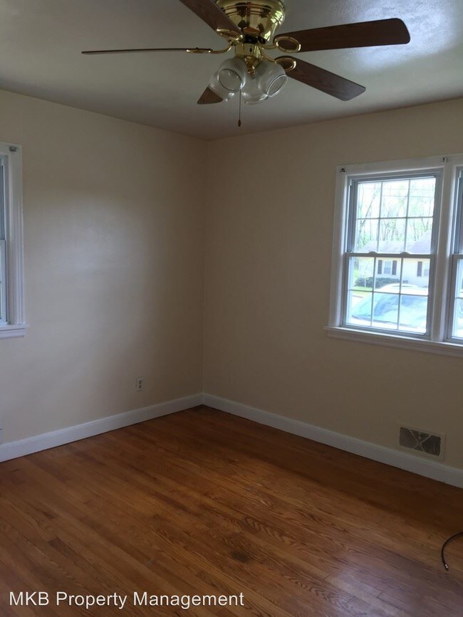 Building Photo - 3 br, 1 bath House - 1211 Stoutamire Drive