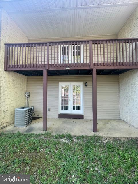 Building Photo - 1704 Barnaby St