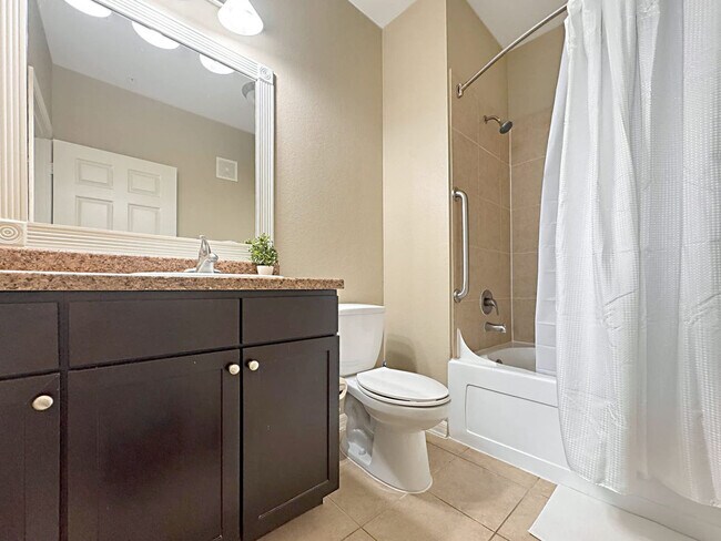 Building Photo - 1770 Bearberry Cir