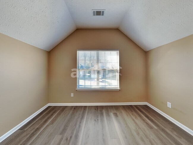 Building Photo - 115 Otter Glen Dr