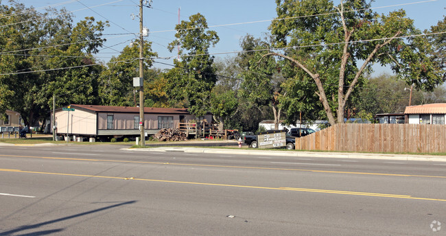 Primary Photo - Pine South Manor