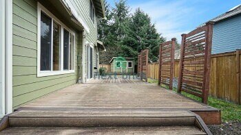 Building Photo - 4 Bed and 2.5 Bath Single-family Home is Available for Rent