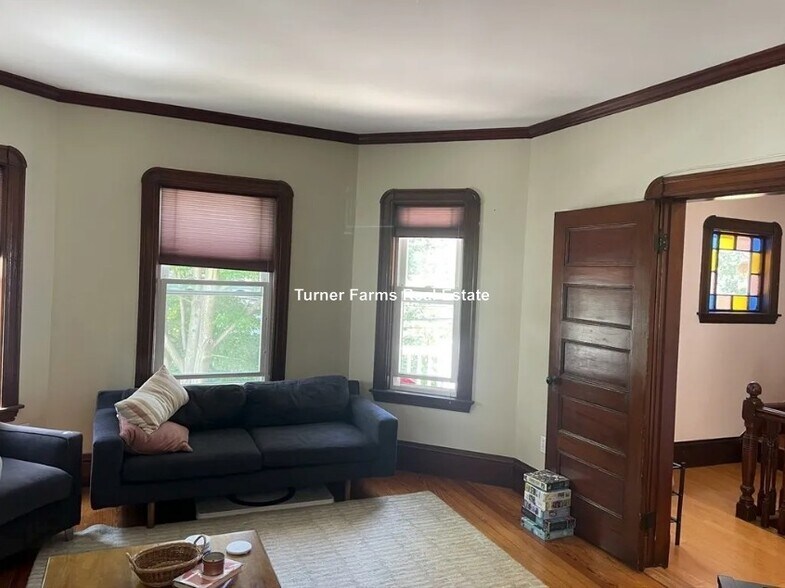 Building Photo - 29 Fairmount Ave