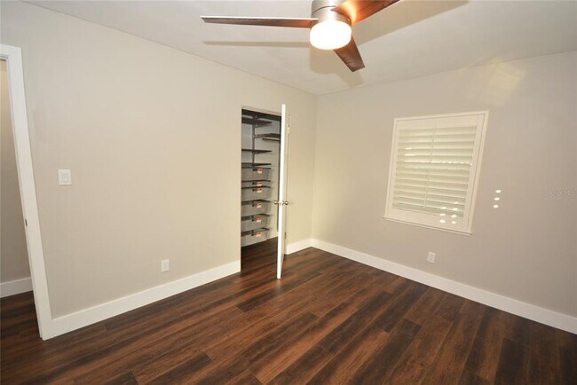 Building Photo - 3006 Vine St